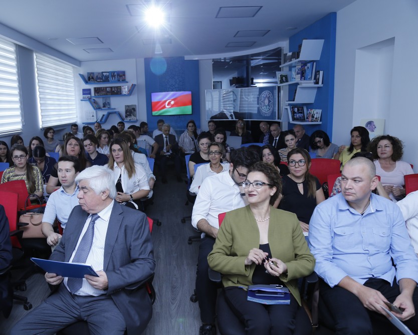 Yerli həkimlər üçün tibbi reabilitasiya seminarı keçirilib -  FOTO