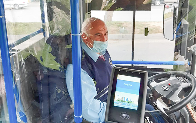 Bakıda avtobuslarda şəffaf  arakəsmələr quraşdırıldı   - FOTO