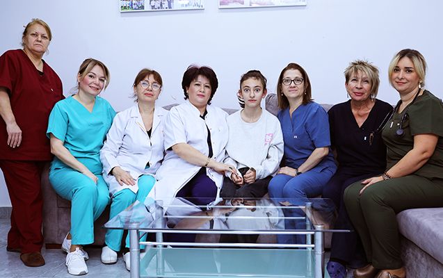 Azyaşlı qız 14 gün sonra komadan ayıldı -  FOTO