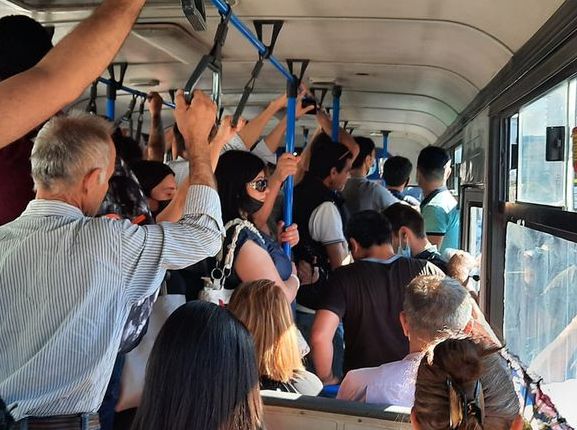 Metro və avtobusda qotura yoluxa bilərsiz 