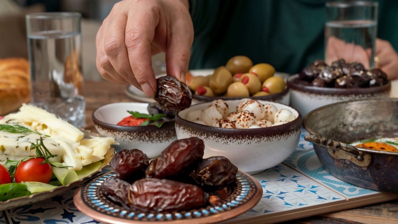 Ramazanın 11-ci gününün duası -   İmsak və iftar vaxtı