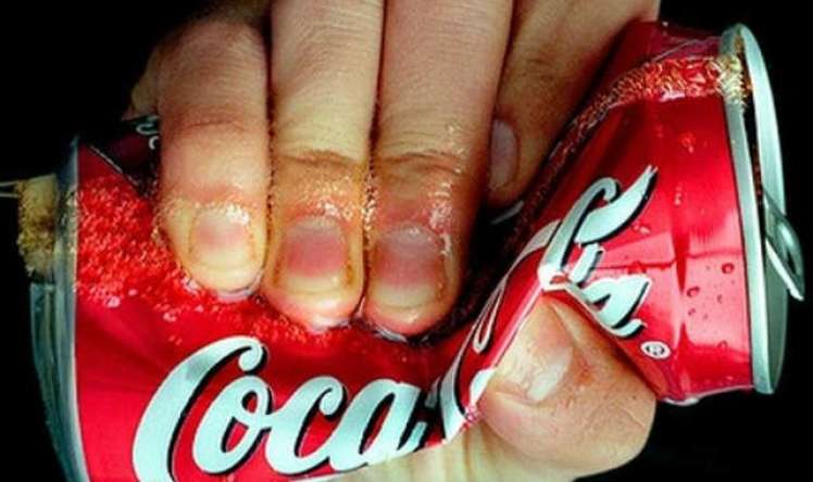 İnsan orqanizmi “Coca-Cola”ya necə reaksiya verir? -  VİDEO