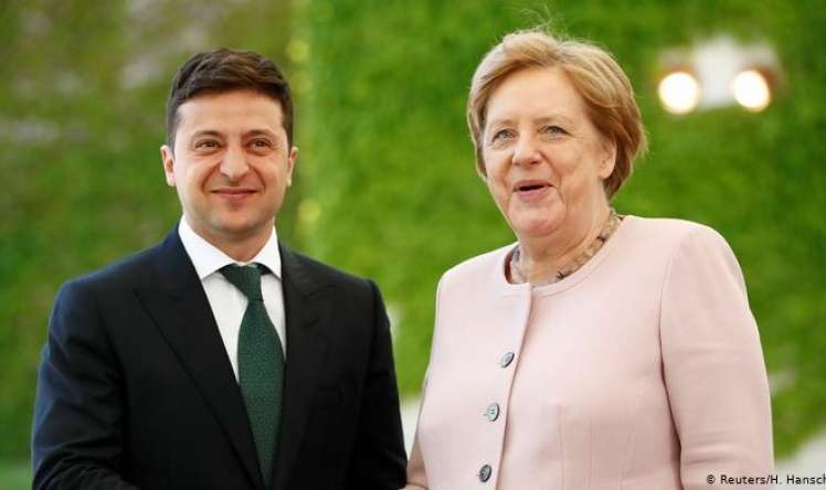 Zelenskiy Merkeldən koronavirus peyvəndi xahiş etdi 