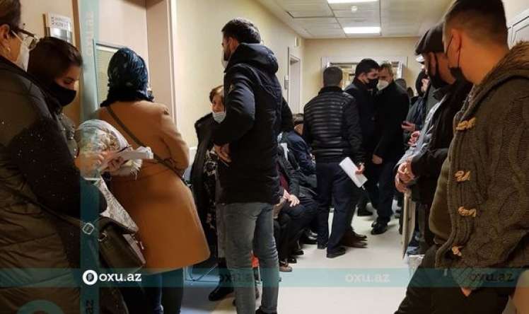 Mərkəzi Klinikada karantin qaydaları pozulur -  YENİLƏNİB-FOTO