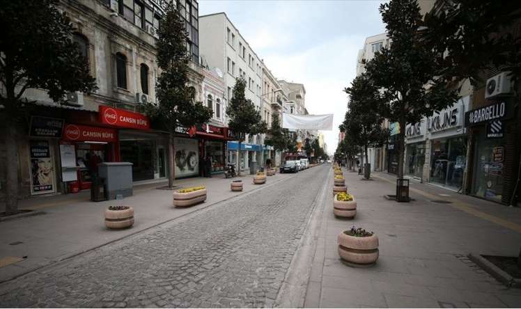 Türkiyədə “Evdə qal” rejimi başladı:  17 günlük tam qapanma 