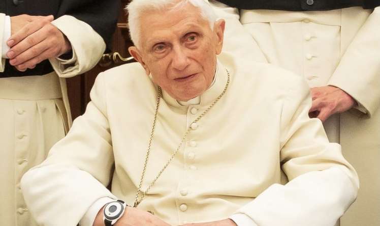 Papa XVI Benediktin səhhəti  kəskin pisləşdi